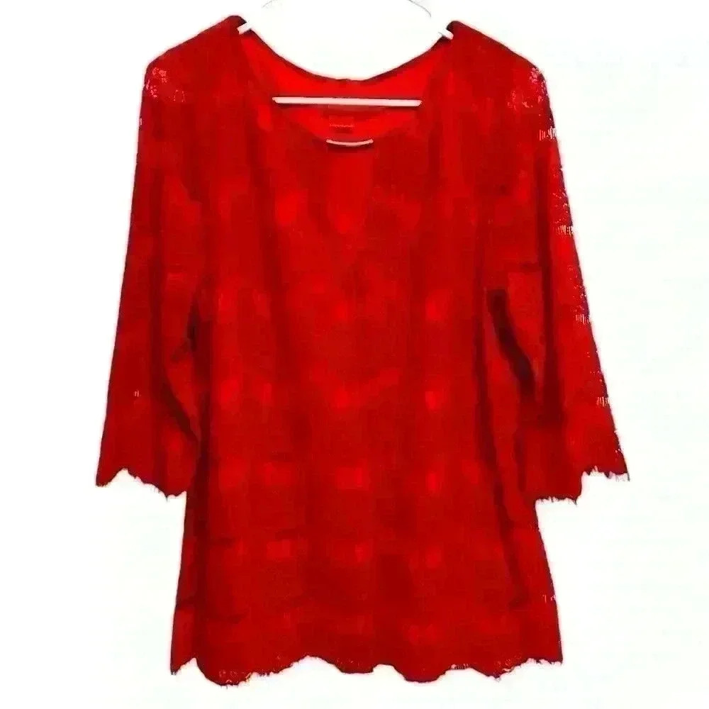 V Cristina Red Lace Tunic. Pre Owned in Very Good Condition. Women’s SZ Small
